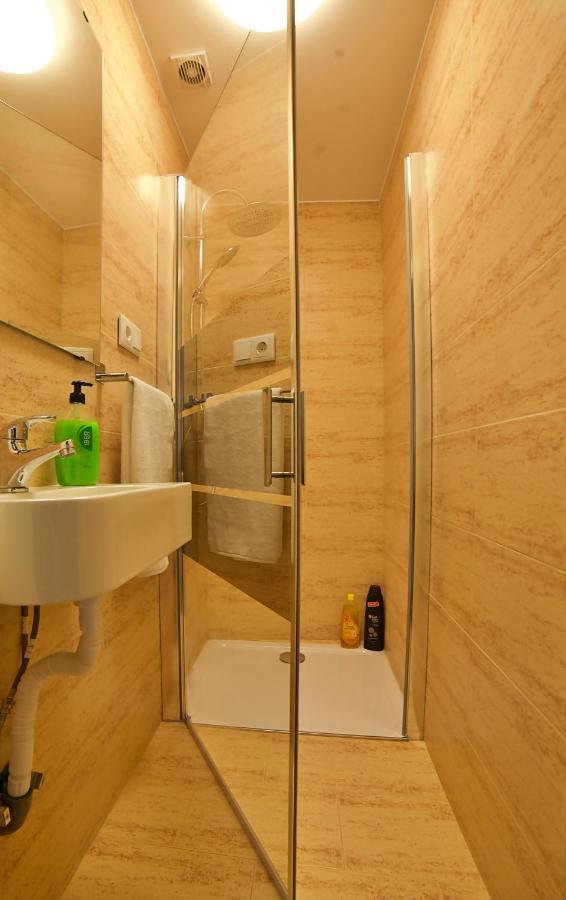 Apartamentos Barrio Humedo Catedral 2 レオン エクステリア 写真