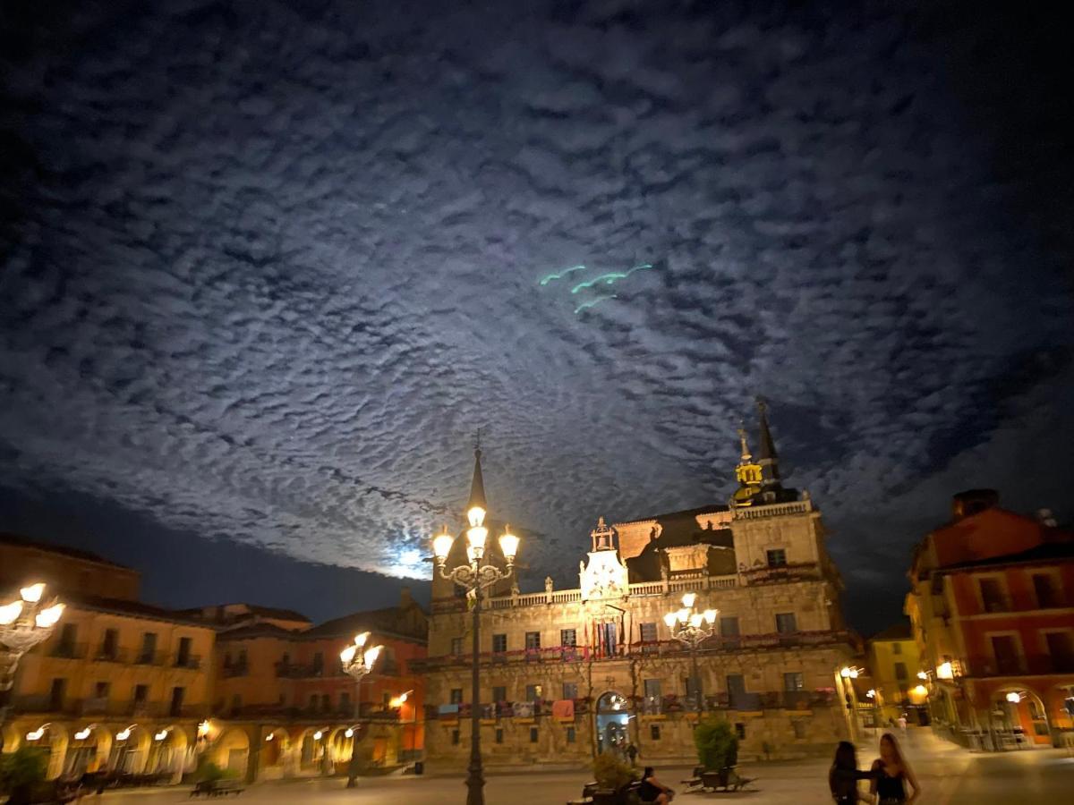 Apartamentos Barrio Humedo Catedral 2 レオン エクステリア 写真